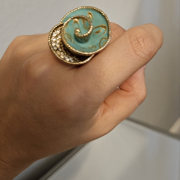 Gold ring - Picture 4 of 4